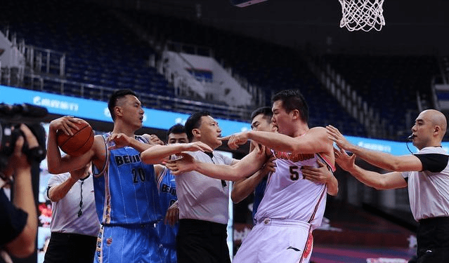 国王杯赛程吃紧,北京首钢今晨内部沟通,震撼外界,身体对抗强度拉满(北京首钢球票网上订票官网) 国王杯赛程吃紧,北京首钢今晨内部沟通,震撼外界,身体对抗强度拉满(北京首钢球票网上订票官网)