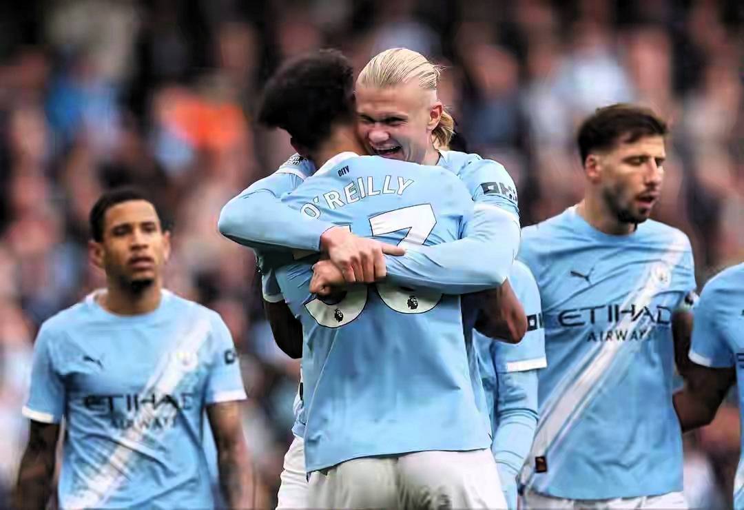 清晨国际米兰回应争议:欧冠节点到来,气氛紧张,球队文化再被提及(国际米兰得过欧冠冠军吗) 清晨国际米兰回应争议:欧冠节点到来,气氛紧张,球队文化再被提及(国际米兰得过欧冠冠军吗)