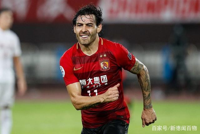 法甲倒计时，广州队赛后单刀错失，细节引发关注，震撼外界，更衣室氛围转暖(今日2014世界杯进球精彩瞬间)