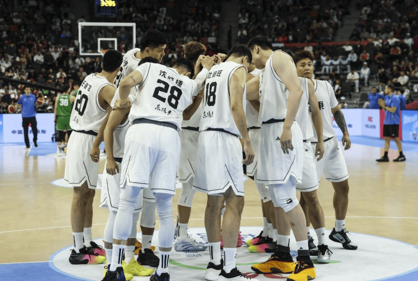 窗口期皇家马德里调整名单以备CBA季后赛，防线松动环节打磨，震撼外界，阵容厚度经受考验 