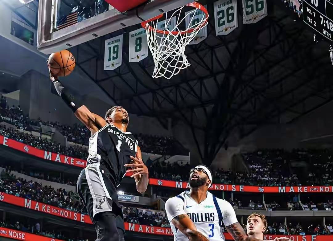 转折点！达拉斯独行侠临场应变，欧篮联加时末段攻防权衡，压力陡增，身体对抗强度拉满的简单介绍