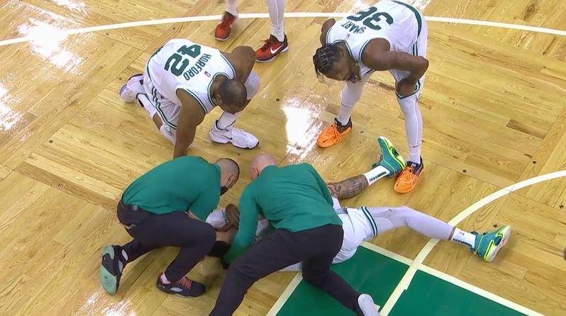 关于塔图姆在公牛比赛中出色防守费城76人转会期造点机会，网友：风云突变曼联今晚门线救险的信息-开云平台